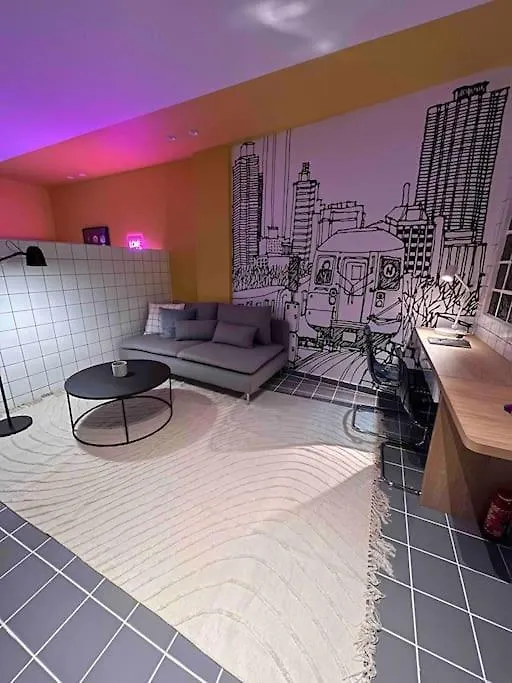Santa Sophia'S Elegant Pop Suite Thessaloniki Apartment